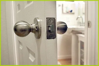 Expert Locksmith Services Nashville, TN 615-375-3381 Expert Locksmith Services Nashville, TN 615-375-3381 - 14-unlock-door