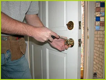 Expert Locksmith Services Nashville, TN 615-375-3381 - 9-locks-change